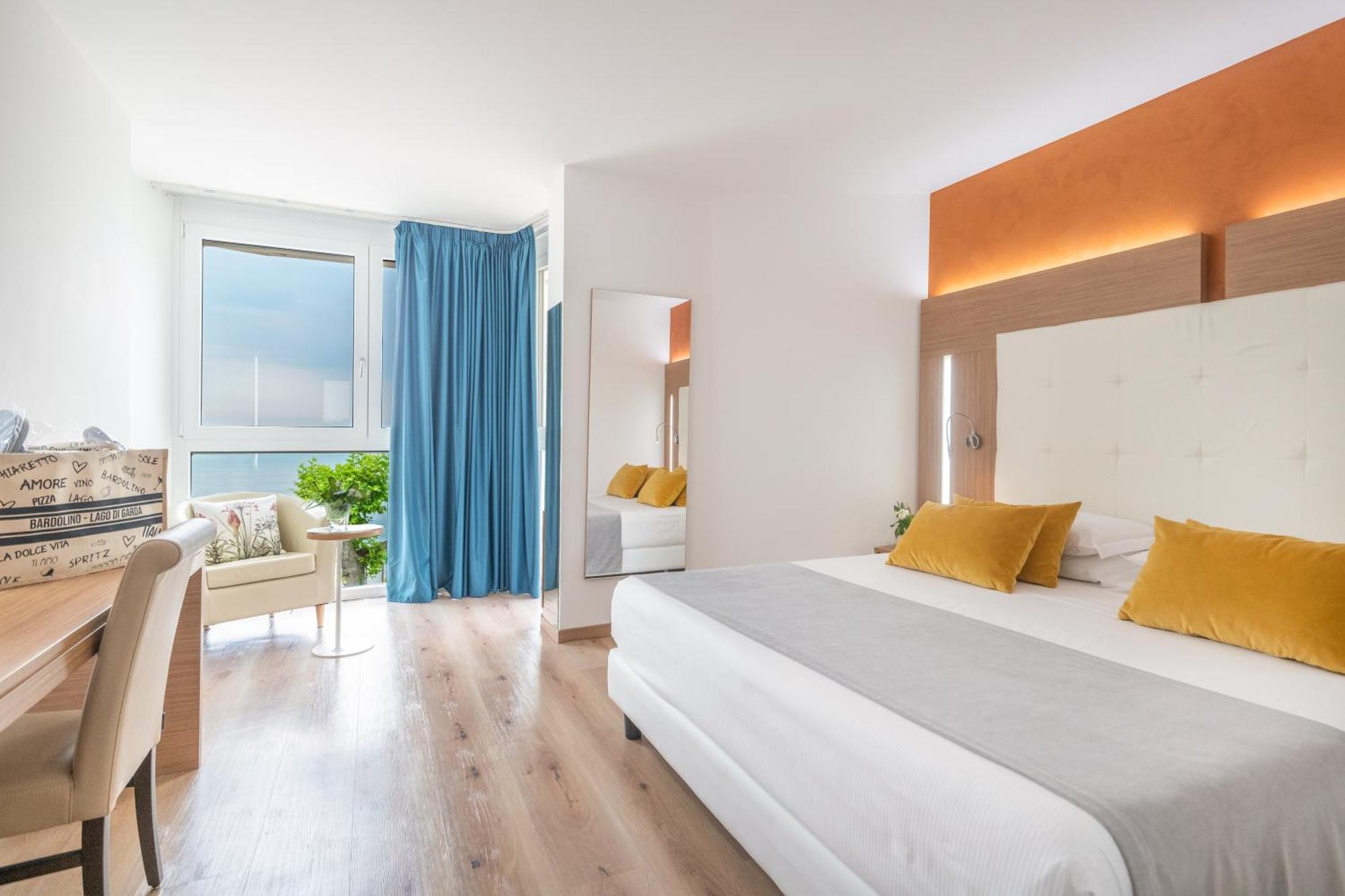 ברדולינו Kriss Internazionale Hotel מראה חיצוני תמונה