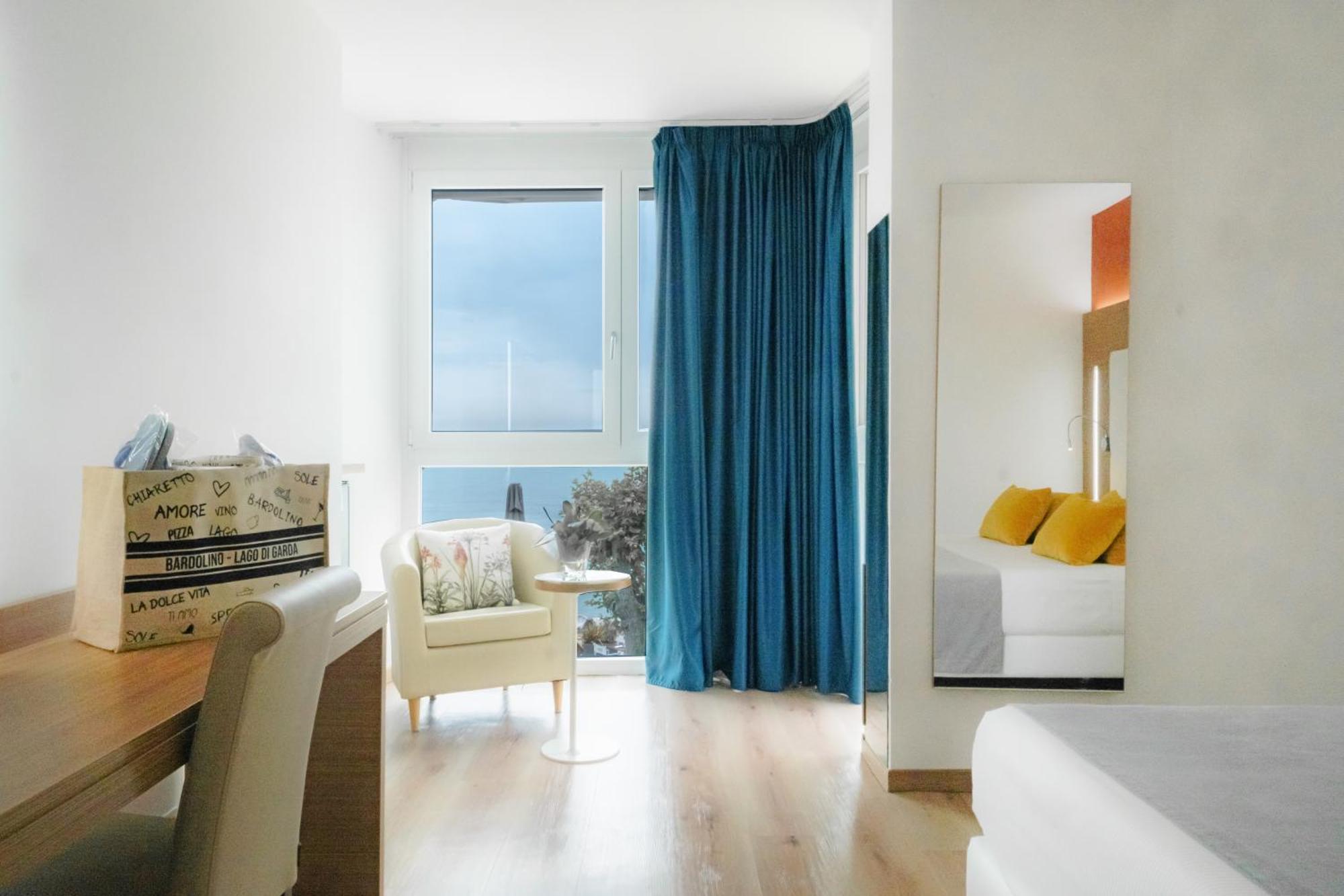 ברדולינו Kriss Internazionale Hotel מראה חיצוני תמונה