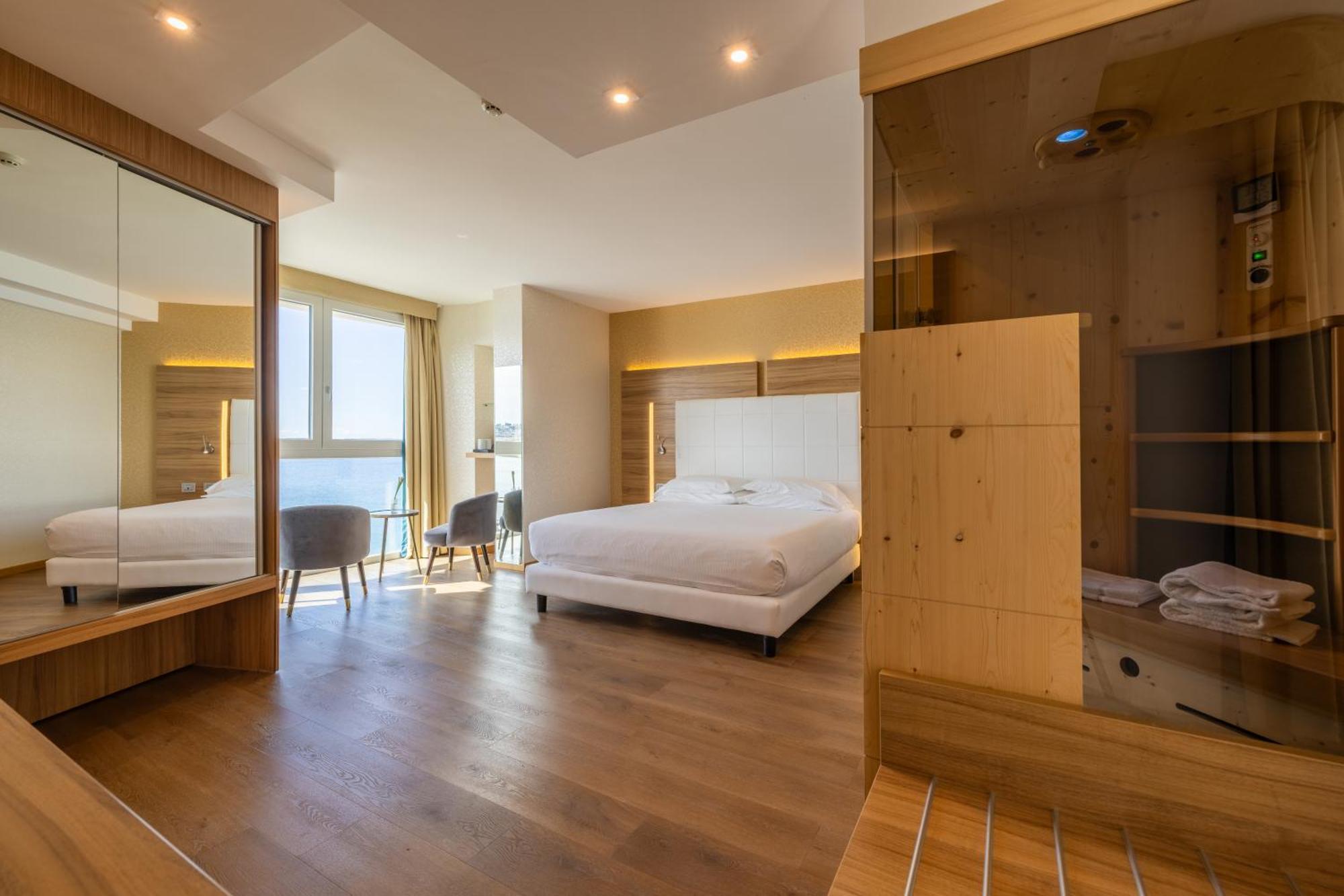 ברדולינו Kriss Internazionale Hotel מראה חיצוני תמונה