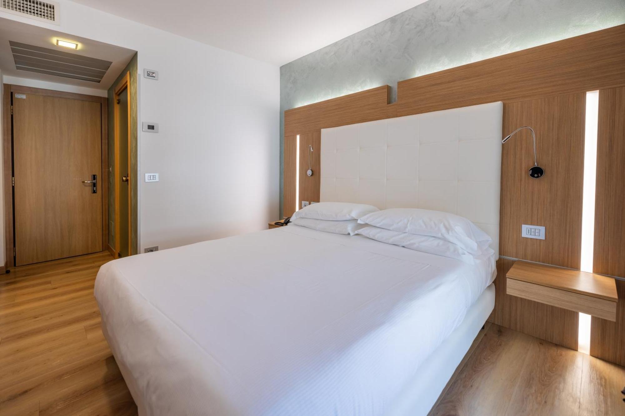 ברדולינו Kriss Internazionale Hotel מראה חיצוני תמונה