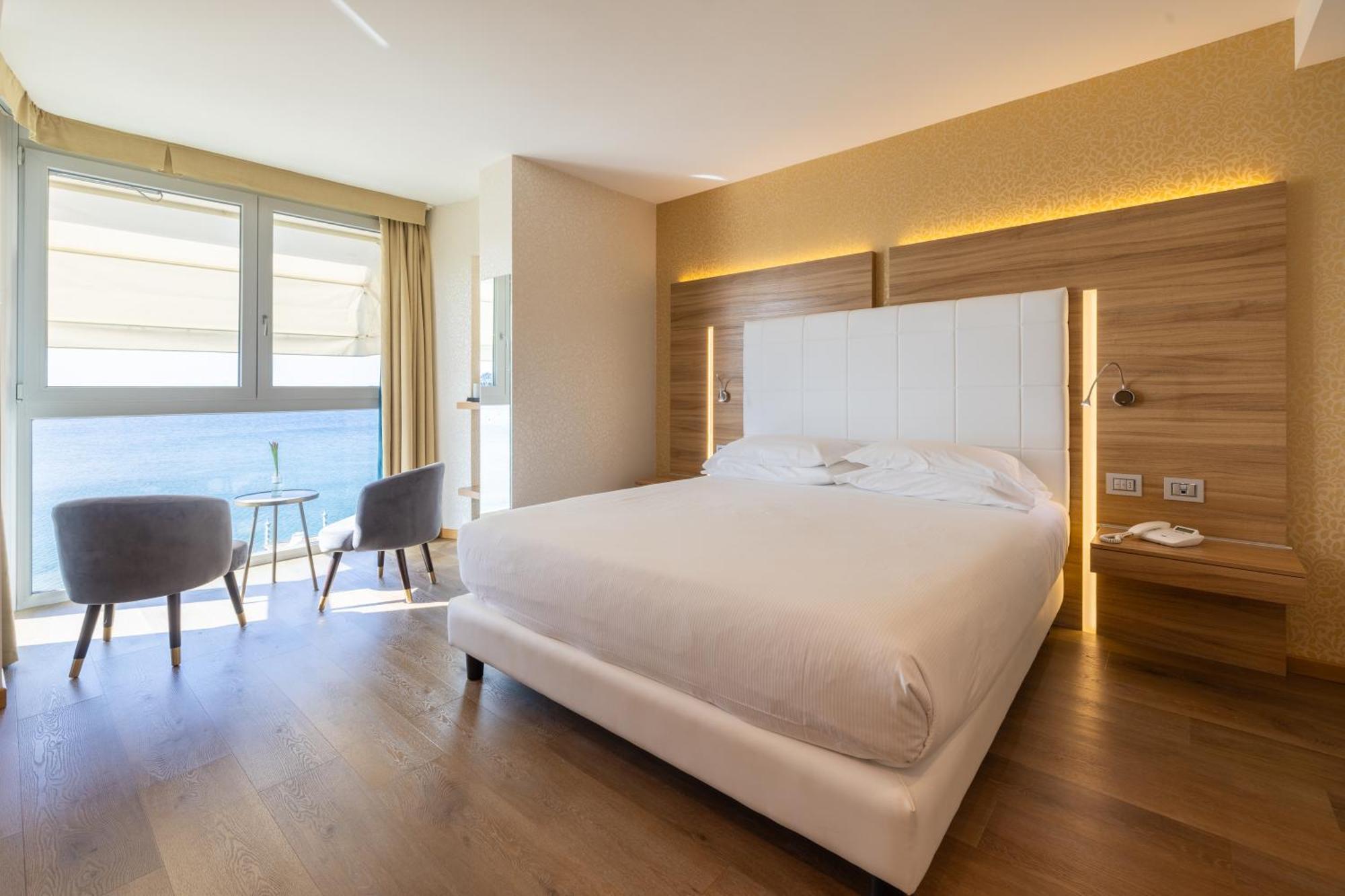 ברדולינו Kriss Internazionale Hotel מראה חיצוני תמונה